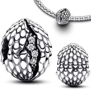 Game of Thrones Elegant Silver Pendant Necklace